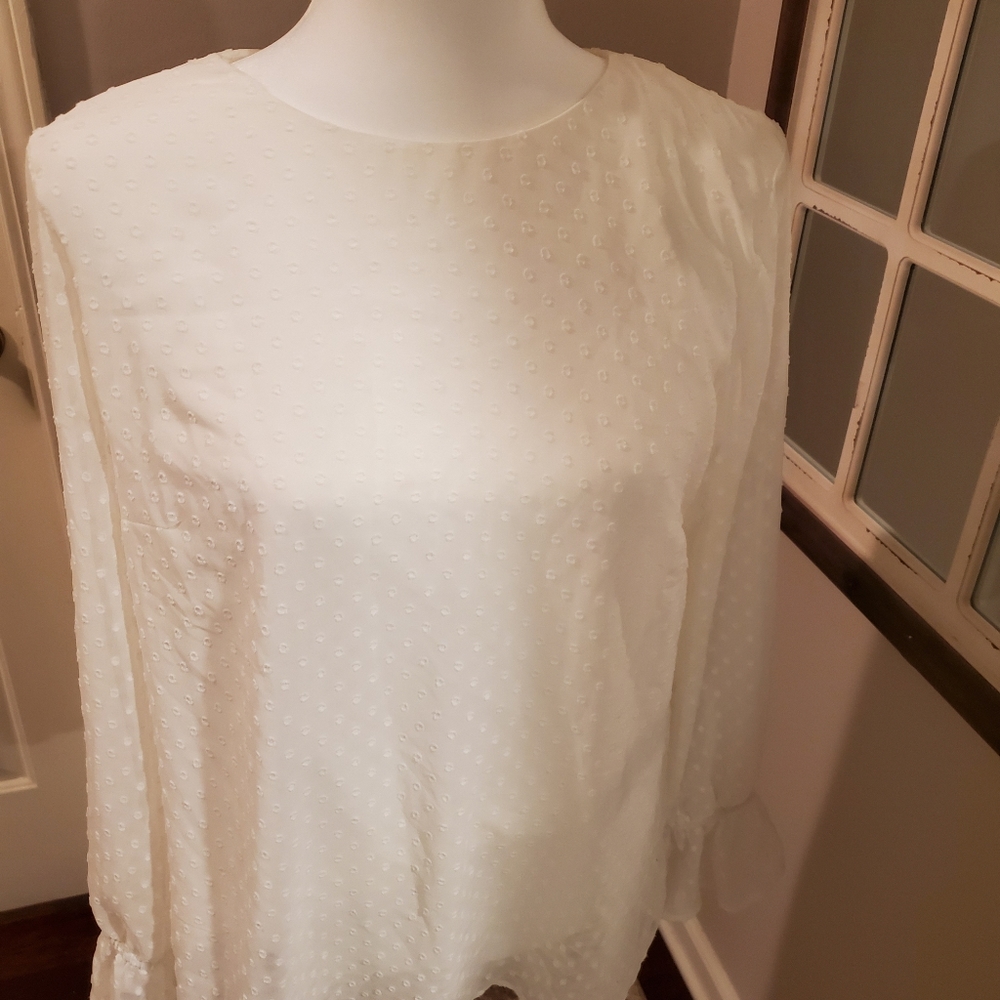 Banana republic clip dot cream blouse M medium